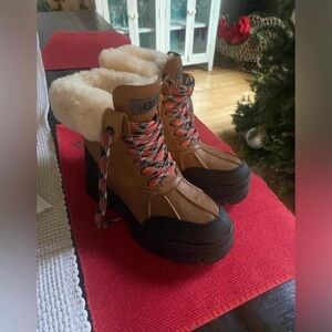 UGG Women's Tan and Black Winter Boots size 5.5